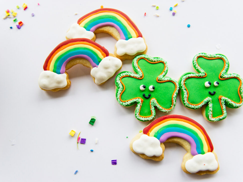 St Patricks Day Spring Case cookie shamrock rainbow